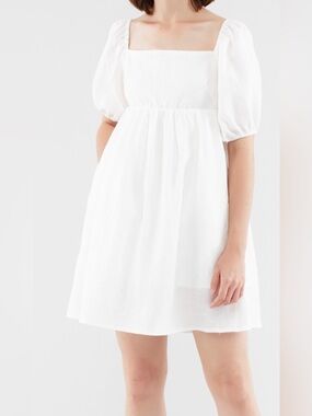 Lulu’s Babydoll Smocked Dress - Women’s White Linen, Mini. Size Medium
